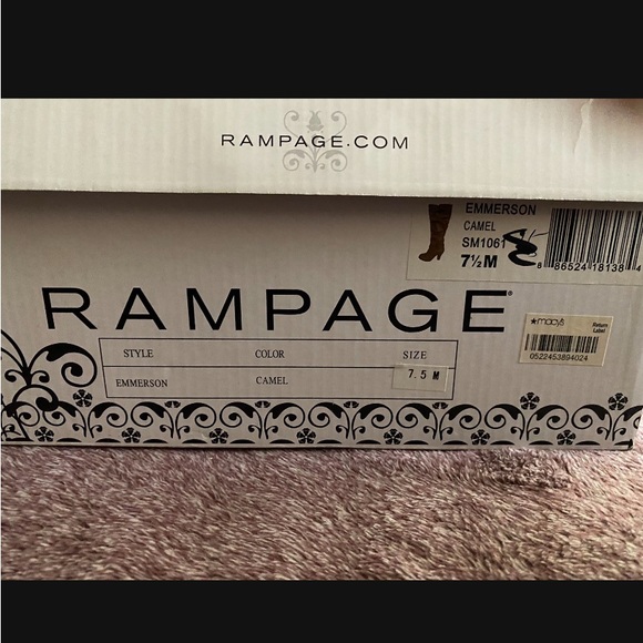 Boot - Picture 8 of 8